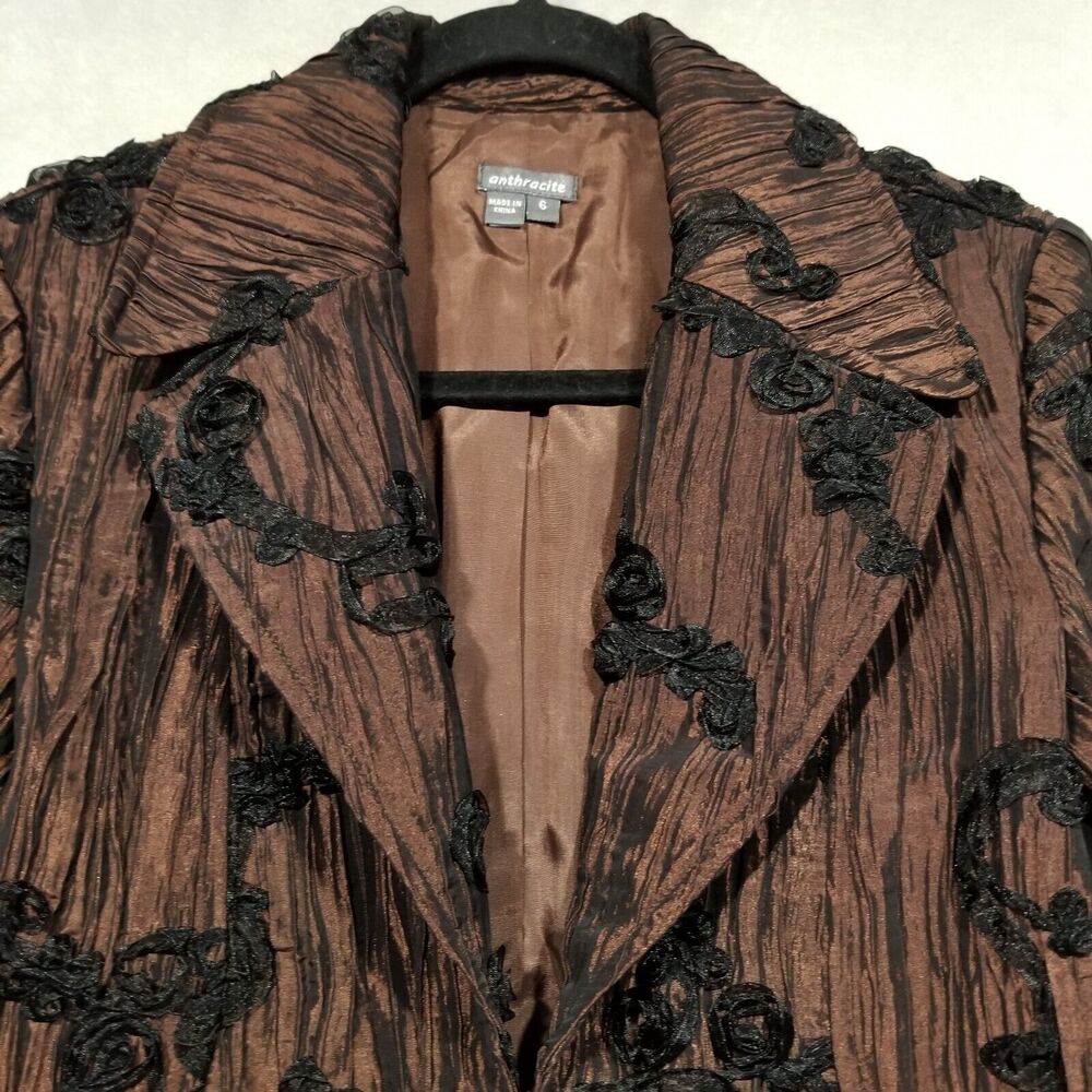 Elegant Brown Blazer with Black Floral Accents - Picture 4 of 8